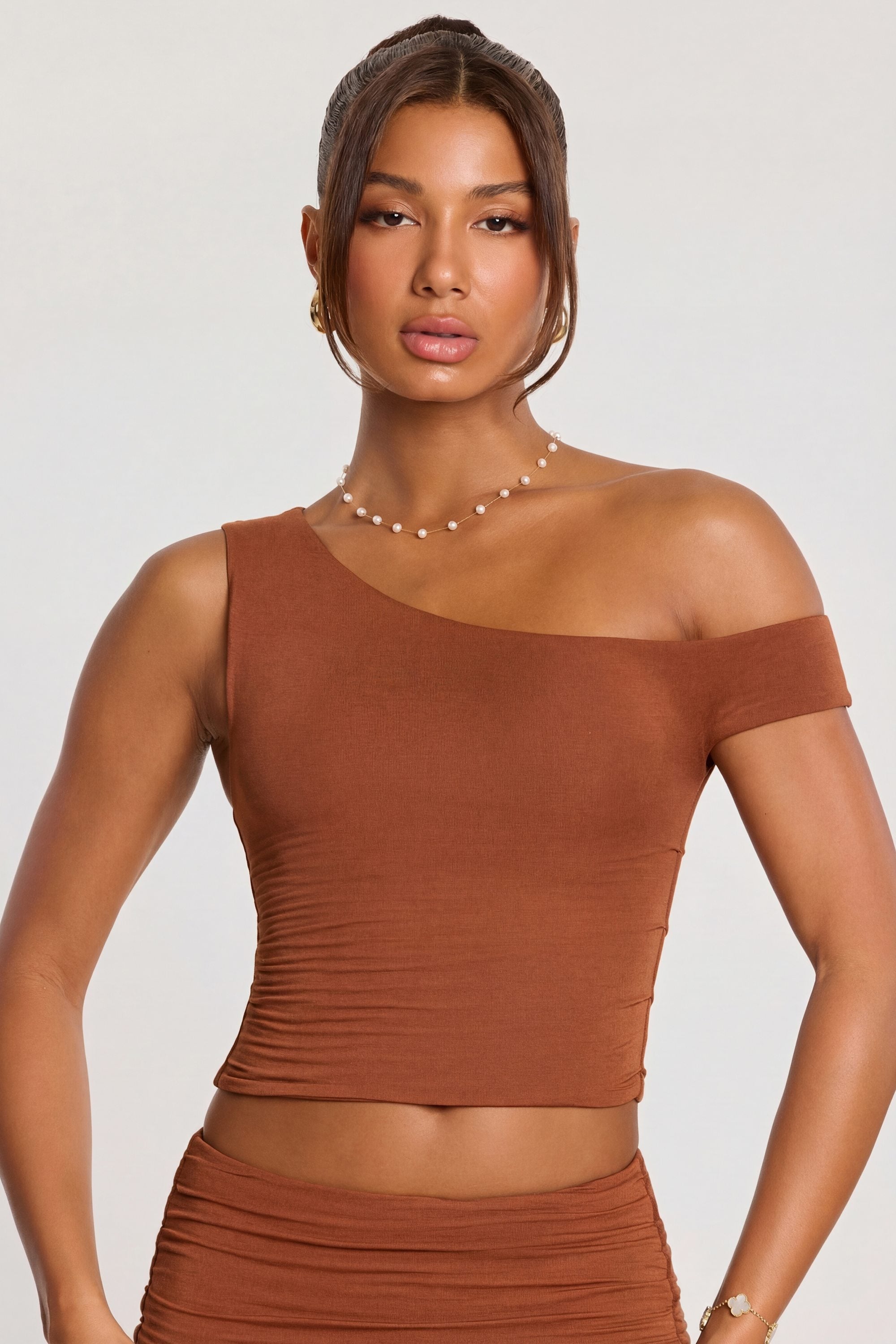 Mid Rise Modal Cashmere Blend Trousers in Chestnut Brown
