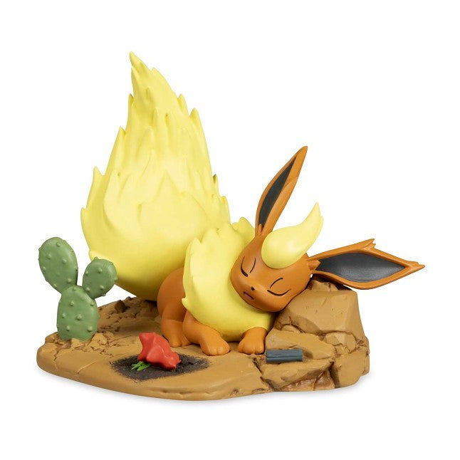 Satisfied Snooze with Flareon Evolving Personalities Figure